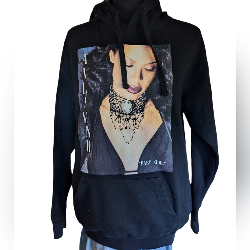 Y2K Aaliyah Print Hoodie Size Small